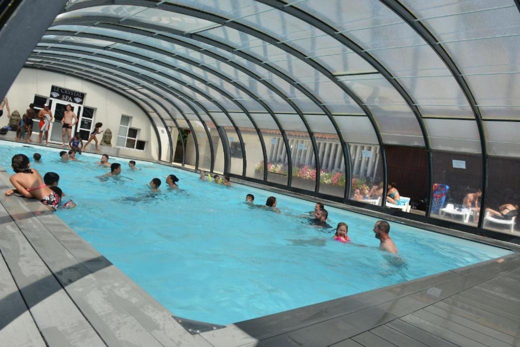Kampaoh Mezos Hotel Bagian luar foto